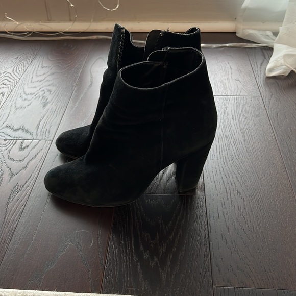 Steve Madden Back Boot Heels - Picture 4 of 4